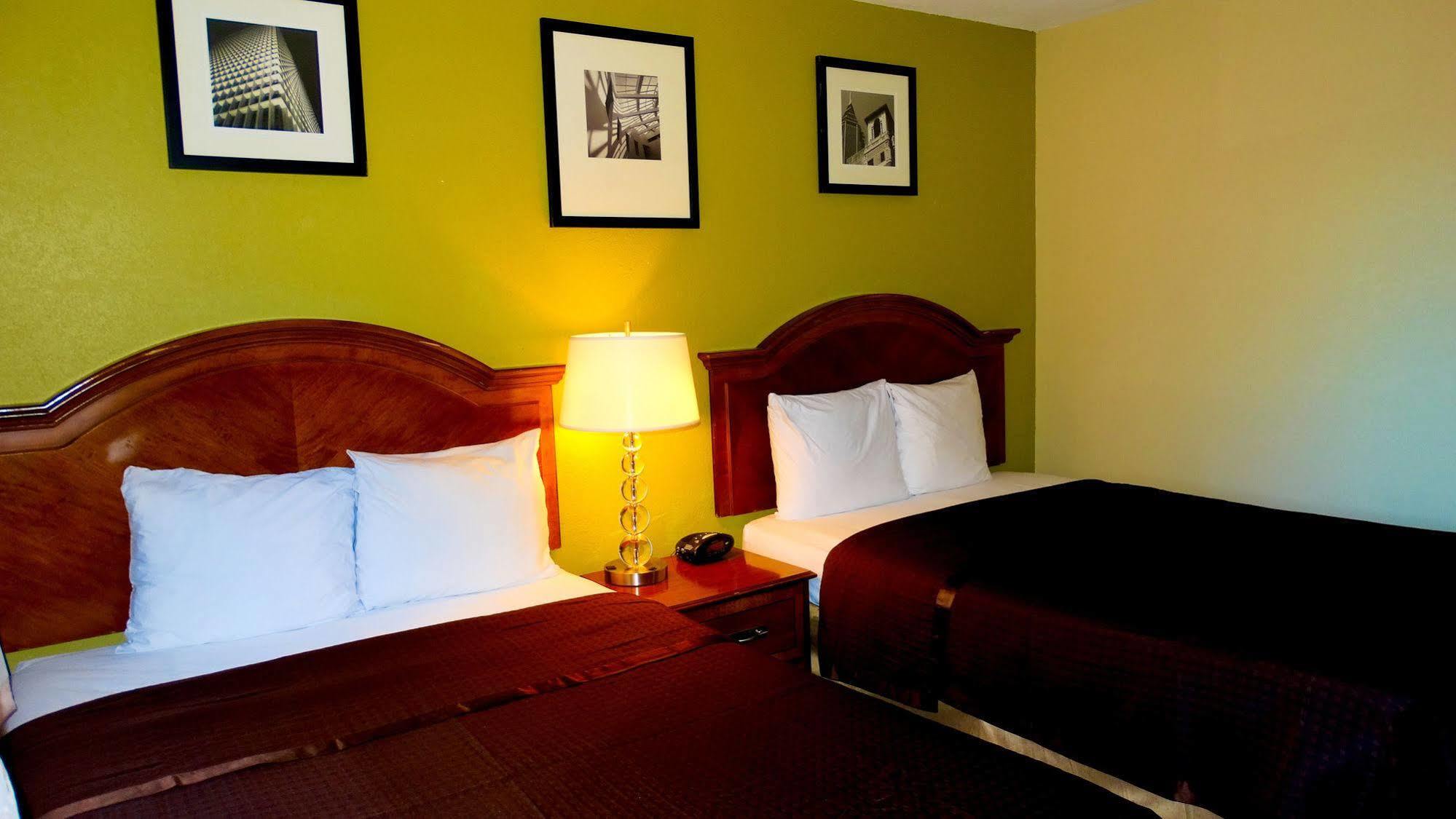 Savannah Garden Hotel Bagian luar foto