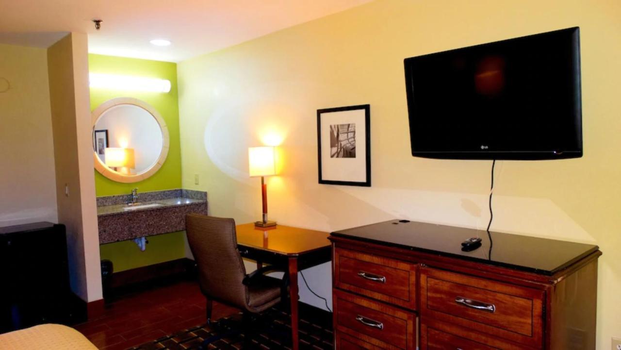 Savannah Garden Hotel Bagian luar foto