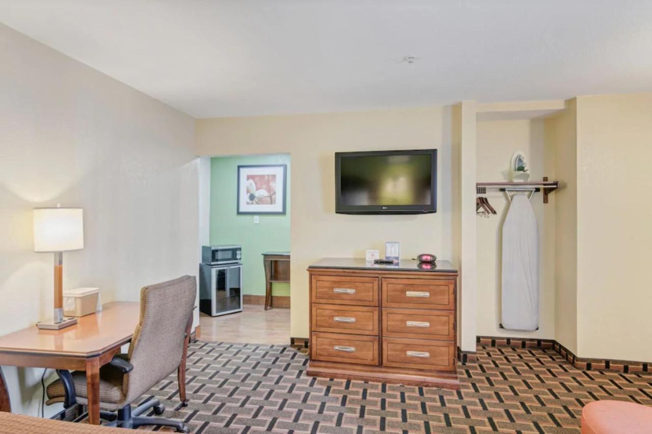 Savannah Garden Hotel Bagian luar foto