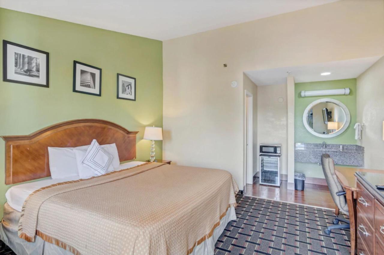 Savannah Garden Hotel Bagian luar foto