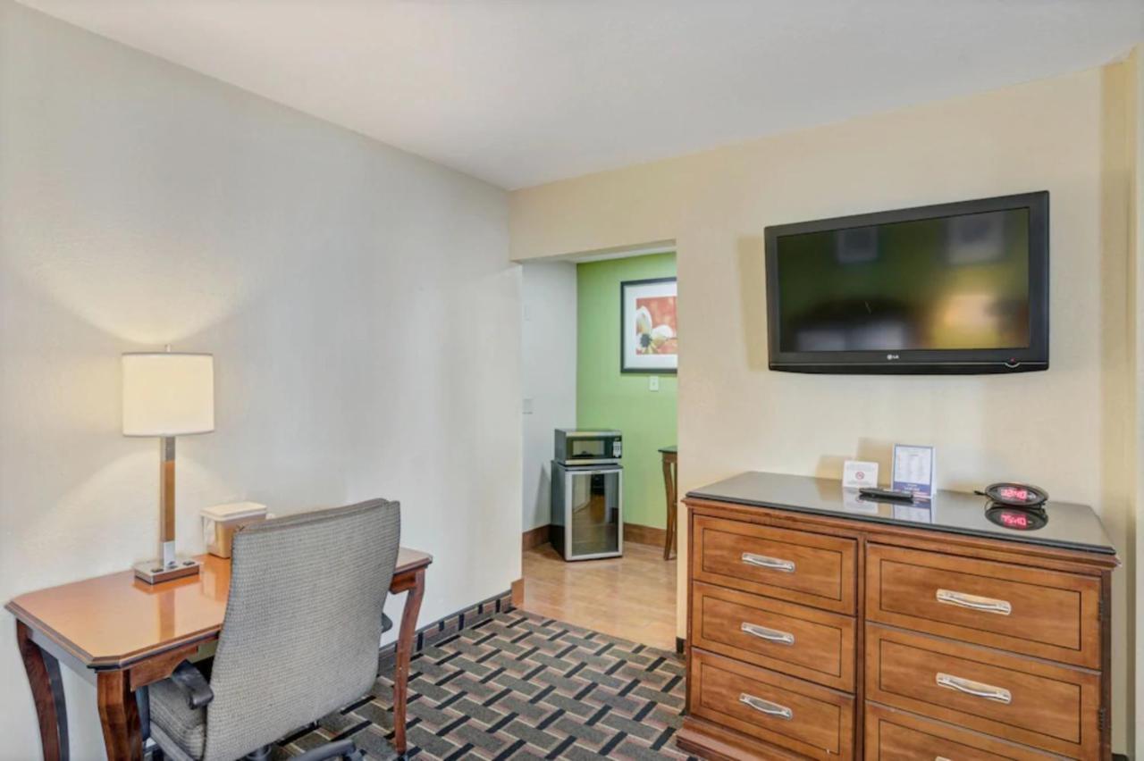 Savannah Garden Hotel Bagian luar foto